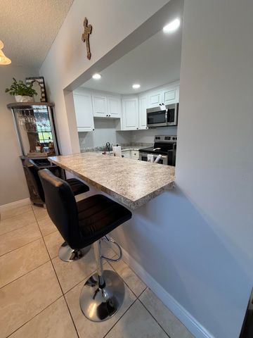 4174 Inverrary Drive 309, Lauderhill, FL 33319