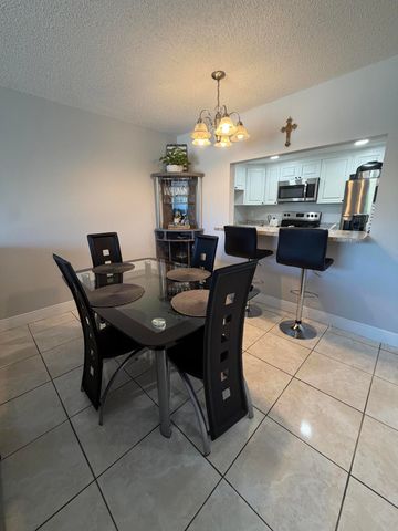 4174 Inverrary Drive 309, Lauderhill, FL 33319