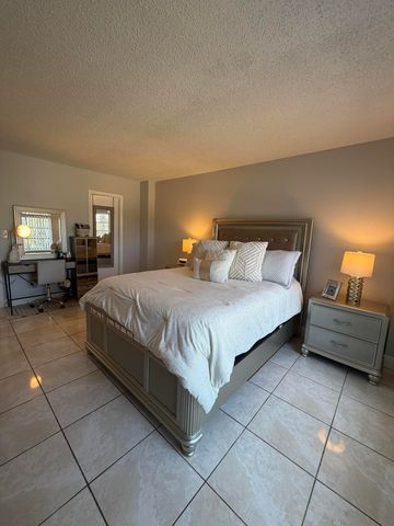 4174 Inverrary Drive 309, Lauderhill, FL 33319