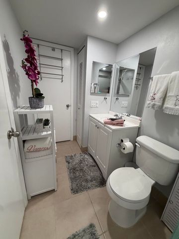 4174 Inverrary Drive 309, Lauderhill, FL 33319