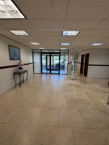 4174 Inverrary Drive 309, Lauderhill, FL 33319