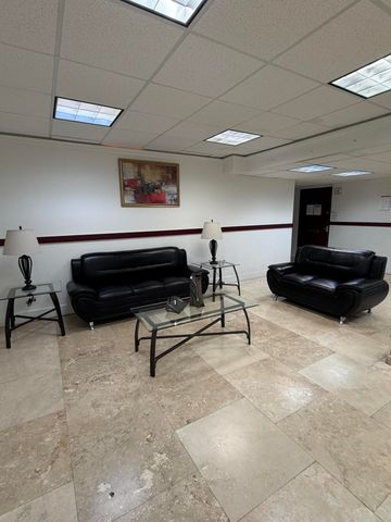 4174 Inverrary Drive 309, Lauderhill, FL 33319