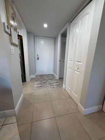 4174 Inverrary Drive 309, Lauderhill, FL 33319