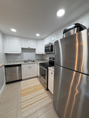 4174 Inverrary Drive 309, Lauderhill, FL 33319