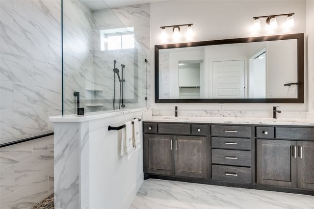 4800 Prairie Crest Lane, Arlington, TX 76005