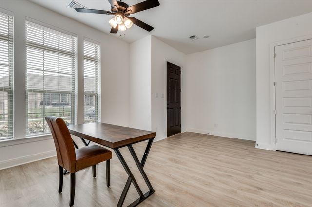 4800 Prairie Crest Lane, Arlington, TX 76005