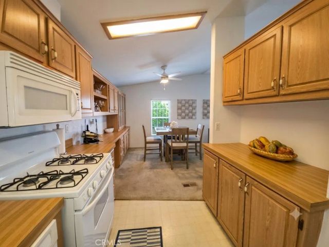 19251 Brookhurst 68, Huntington Beach, CA 92646