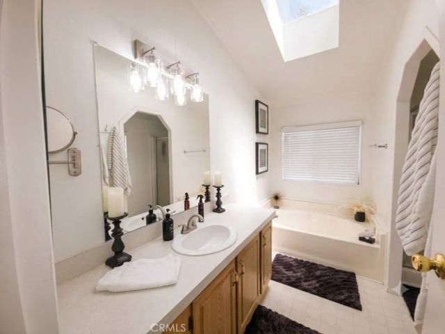 19251 Brookhurst 68, Huntington Beach, CA 92646