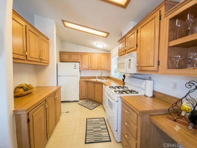19251 Brookhurst 68, Huntington Beach, CA 92646