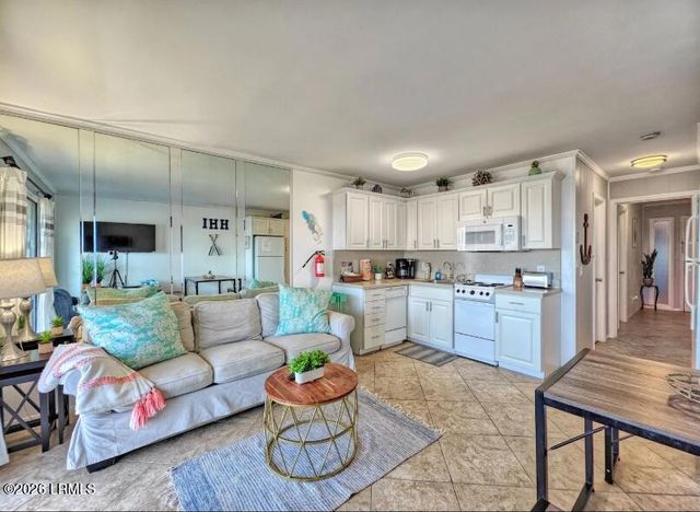 40 Folly Field Rd Apt B130, Hilton Head Island, SC 29928