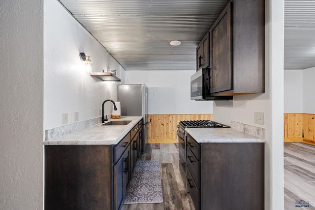 25389 MCCURRAN RANCH RD, Custer, SD 57730