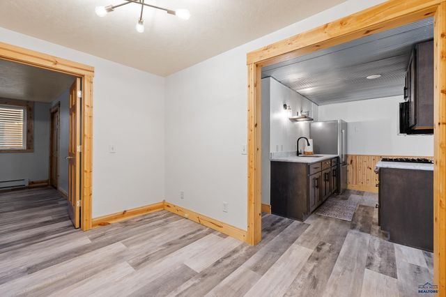 25389 MCCURRAN RANCH RD, Custer, SD 57730