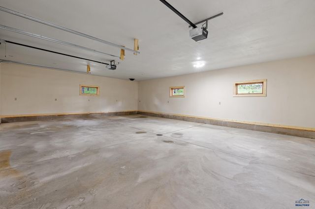 25389 MCCURRAN RANCH RD, Custer, SD 57730