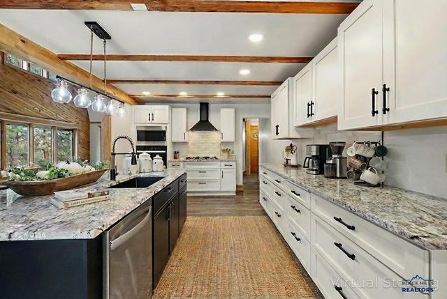 25389 MCCURRAN RANCH RD, Custer, SD 57730