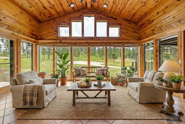 25389 MCCURRAN RANCH RD, Custer, SD 57730