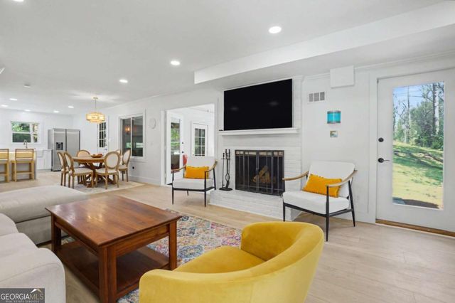 204 Devonwood Drive, Sandy Springs, GA 30328