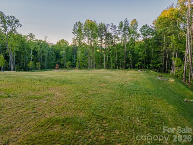 416 Irvine Drive, Fairview, NC 28730