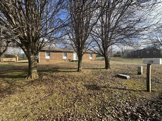 115 Larkins Dr, White Bluff, TN 37187