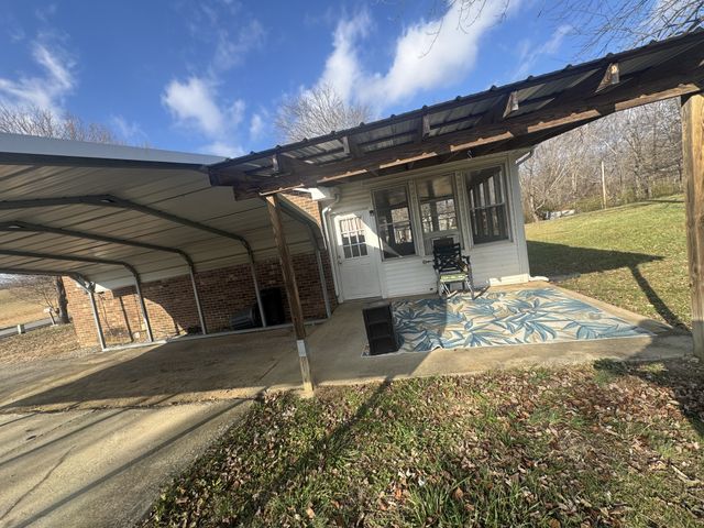 115 Larkins Dr, White Bluff, TN 37187