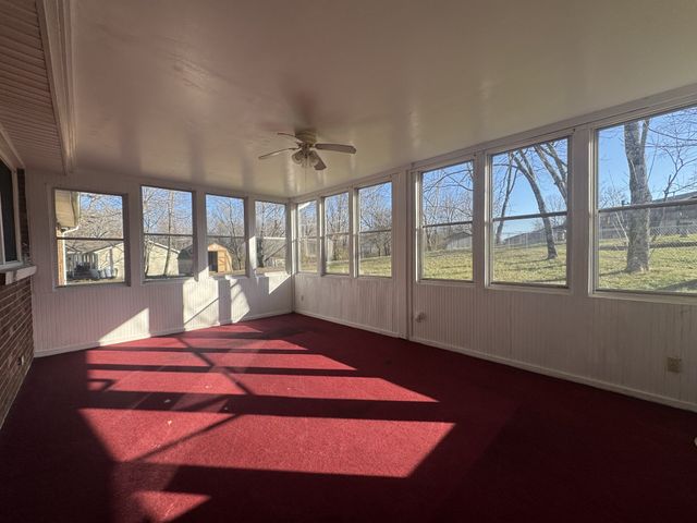 115 Larkins Dr, White Bluff, TN 37187