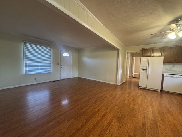 115 Larkins Dr, White Bluff, TN 37187