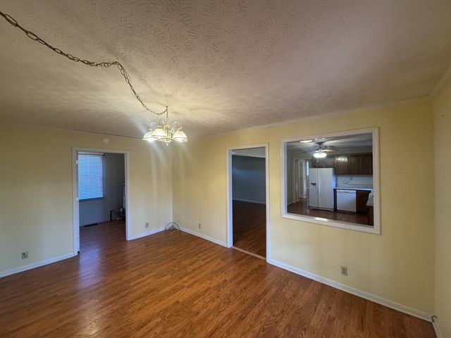 115 Larkins Dr, White Bluff, TN 37187