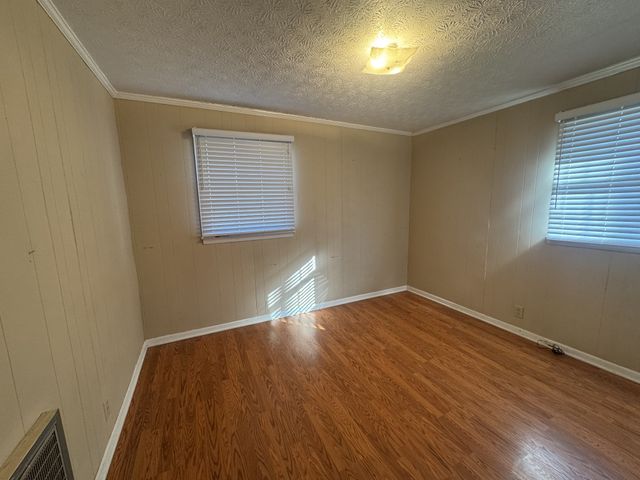 115 Larkins Dr, White Bluff, TN 37187