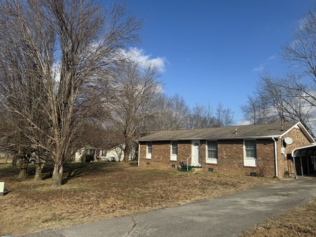 115 Larkins Dr, White Bluff, TN 37187