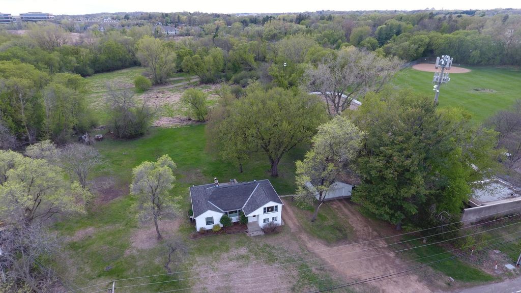 10715 Old Co Rd 15, Plymouth, MN 55441 — photo 2