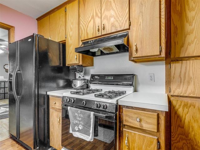 309 S Van Buren Avenue, Blanchard, OK 73010