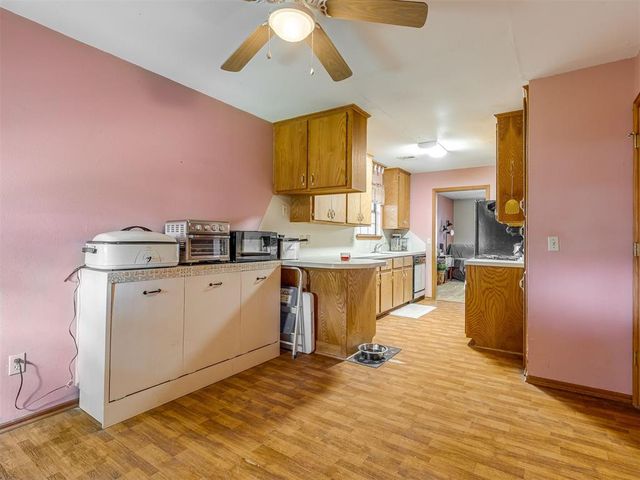 309 S Van Buren Avenue, Blanchard, OK 73010