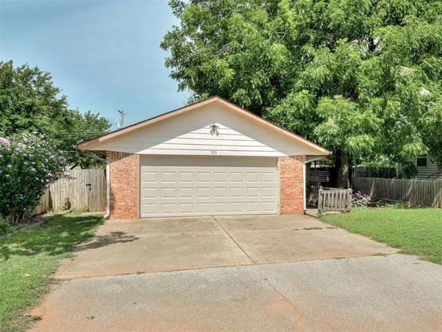 309 S Van Buren Avenue, Blanchard, OK 73010