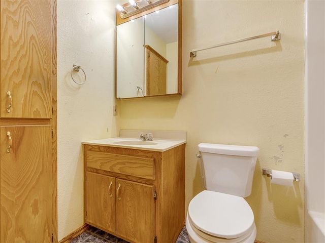 309 S Van Buren Avenue, Blanchard, OK 73010
