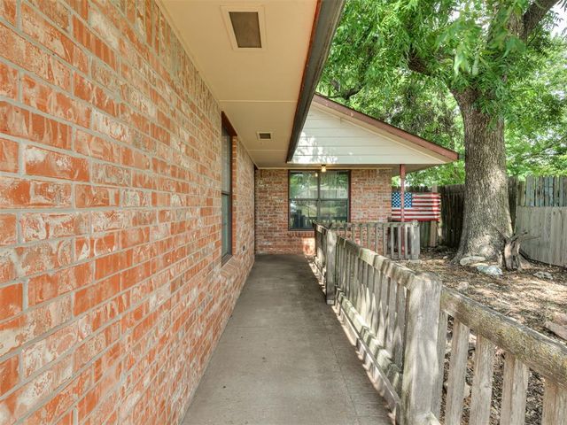 309 S Van Buren Avenue, Blanchard, OK 73010