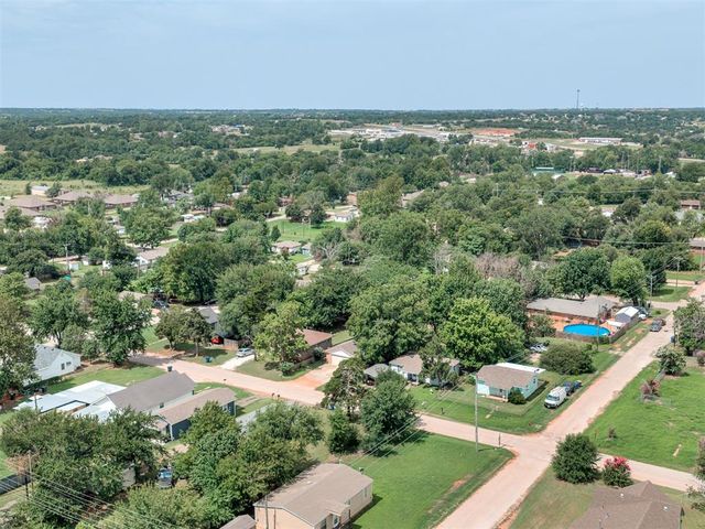 309 S Van Buren Avenue, Blanchard, OK 73010
