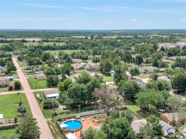 309 S Van Buren Avenue, Blanchard, OK 73010