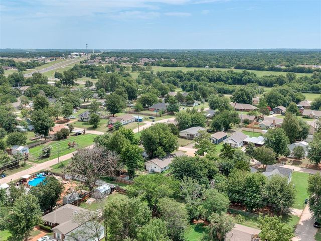 309 S Van Buren Avenue, Blanchard, OK 73010