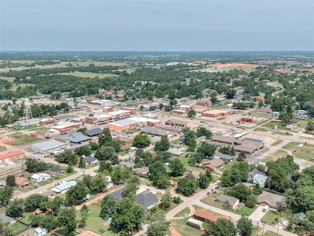 309 S Van Buren Avenue, Blanchard, OK 73010