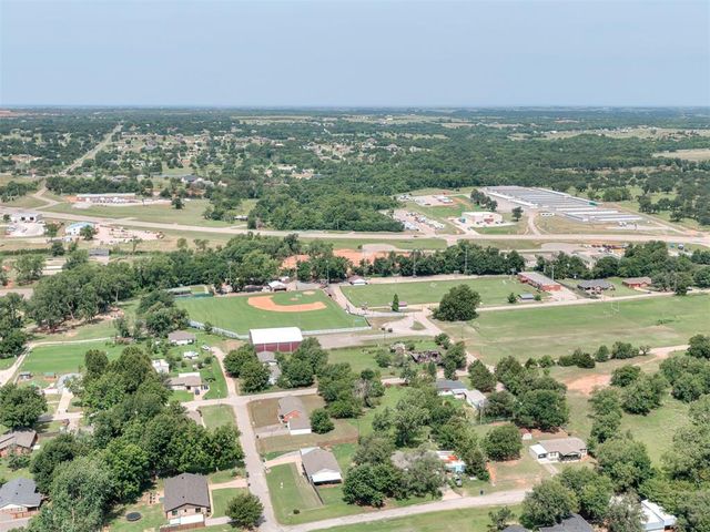 309 S Van Buren Avenue, Blanchard, OK 73010