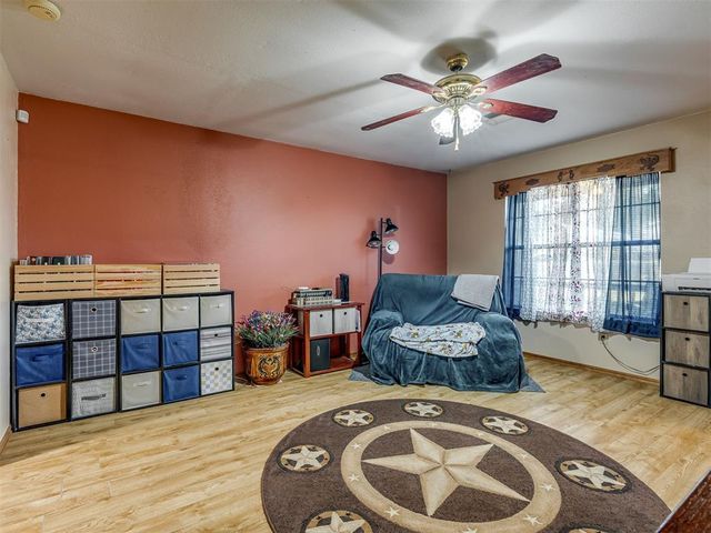 309 S Van Buren Avenue, Blanchard, OK 73010