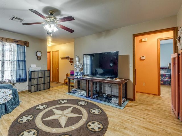 309 S Van Buren Avenue, Blanchard, OK 73010