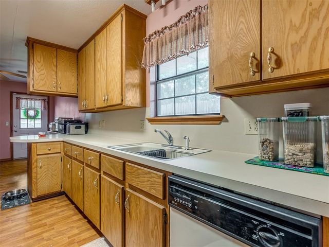 309 S Van Buren Avenue, Blanchard, OK 73010