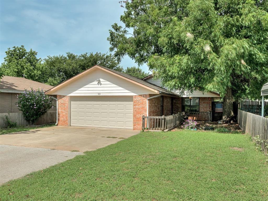 309 S Van Buren Avenue, Blanchard, OK 73010