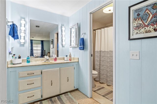 16033 Hibiscus WAY, North Fort Myers, FL 33903