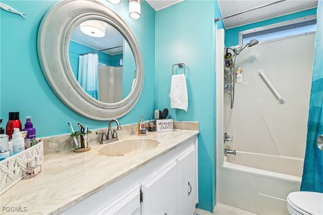 16033 Hibiscus WAY, North Fort Myers, FL 33903