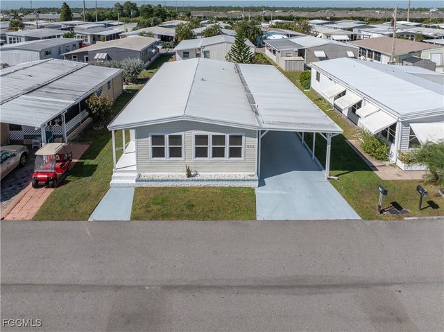 16033 Hibiscus WAY, North Fort Myers, FL 33903