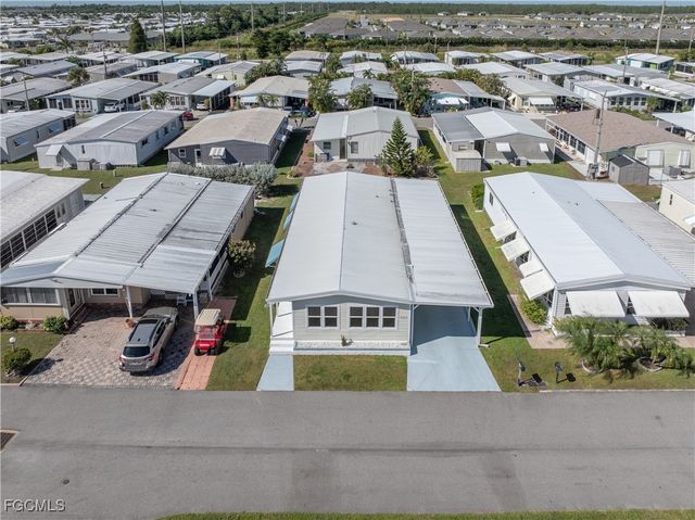 16033 Hibiscus WAY, North Fort Myers, FL 33903