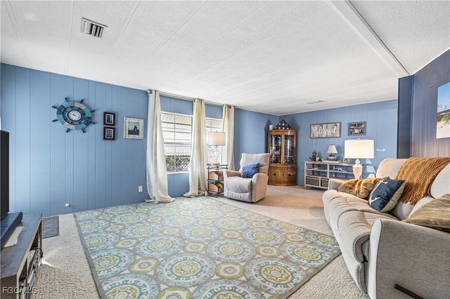 16033 Hibiscus WAY, North Fort Myers, FL 33903