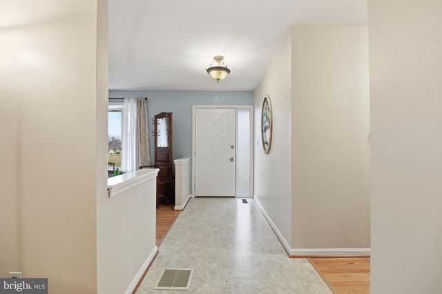 17208 HUNTER GREEN RD, Upperco, MD 21155