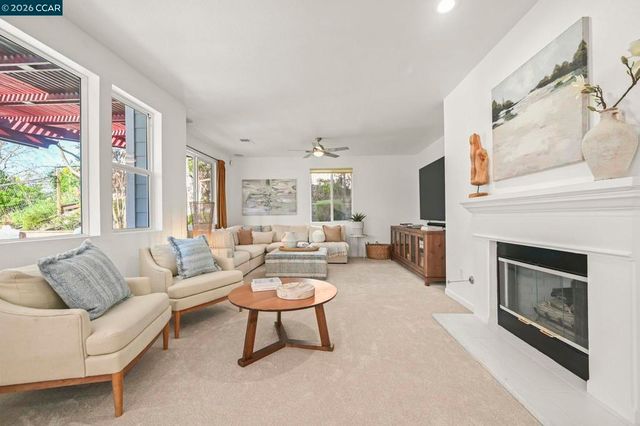 612 Pasa Tiempo Ct, Pleasant Hill, CA 94523